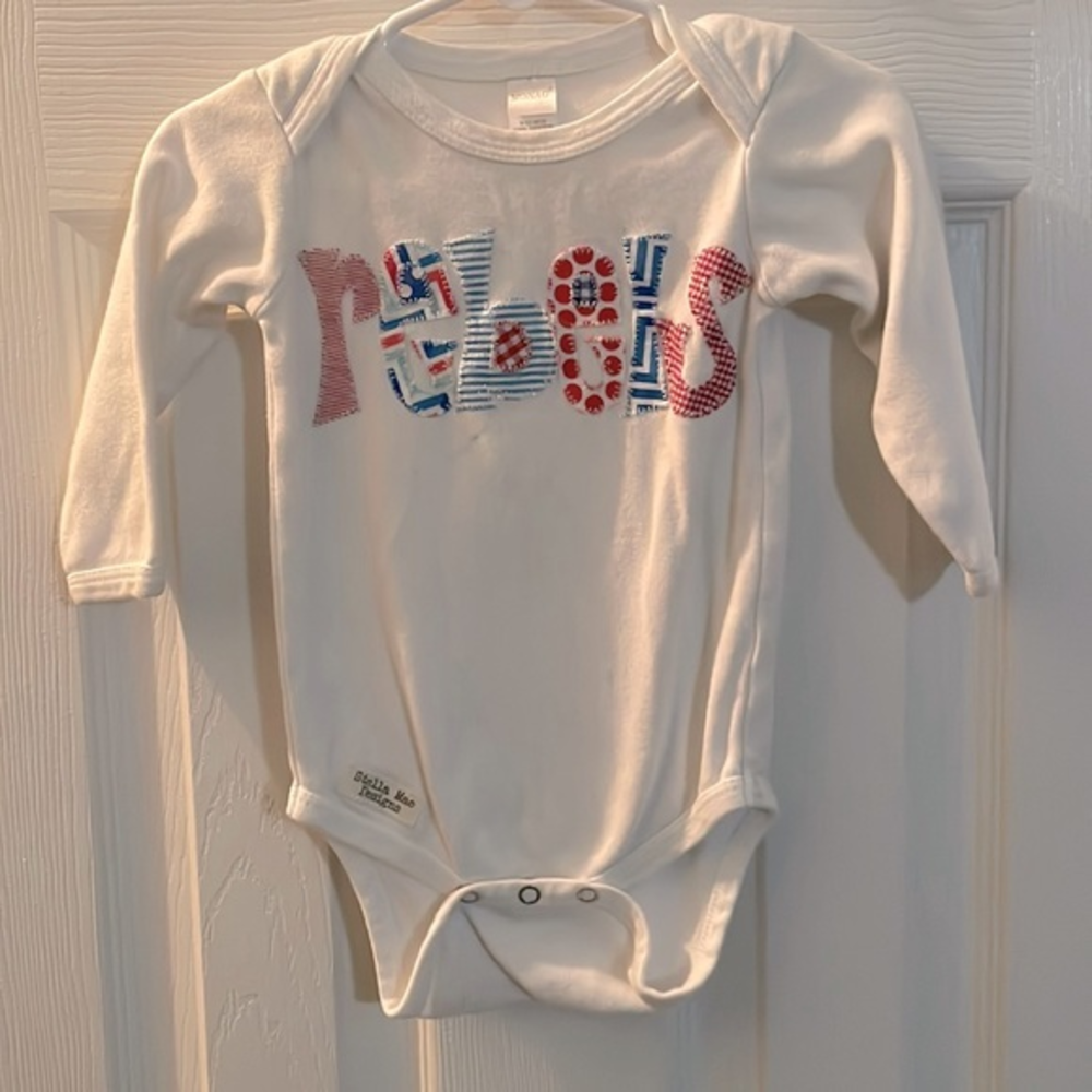 Ole Miss‎ Rebels appliqué onesie 6-12 months EUC